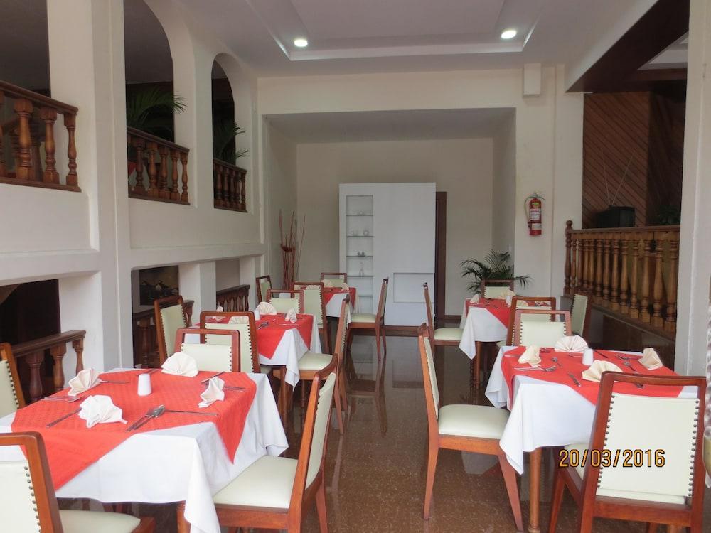 Hotel Cumanda Alfaro 외부 사진